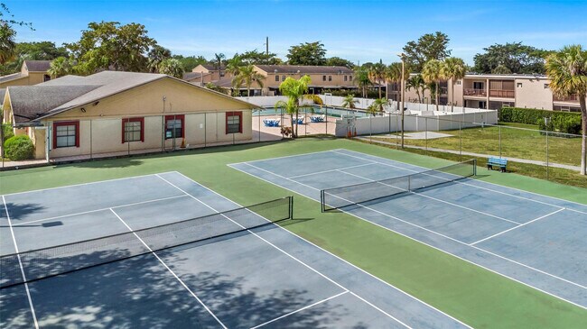 Building Photo - 3400 Blue Lake Dr