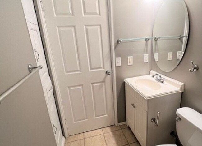 Building Photo - Schedule a Showing Today!!!