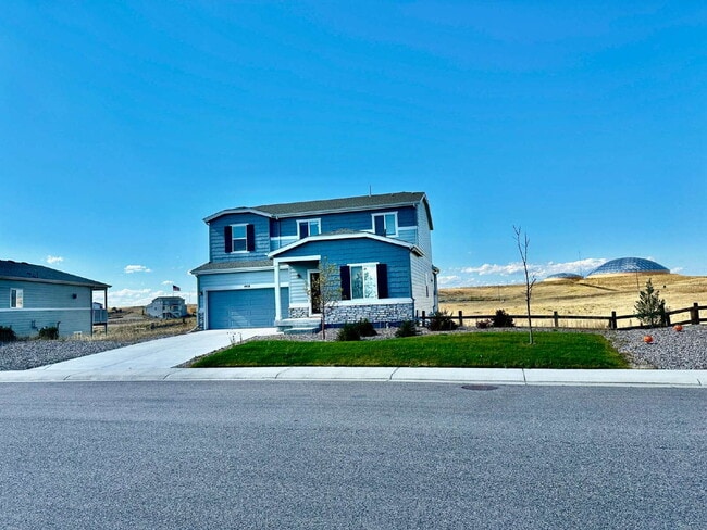 Building Photo - "Experience Spacious Living: 5-Bed, 3-Bath...