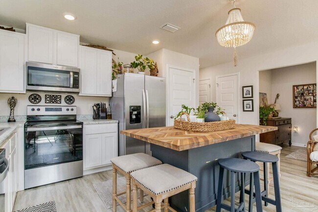 Building Photo - 2568 Sutton Pl Dr