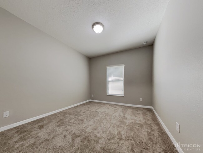 Building Photo - 310 Ardmore St