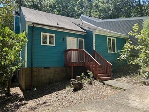 Building Photo - 4 Bed | 2 Bath Townhouse near NCSU - Stude...