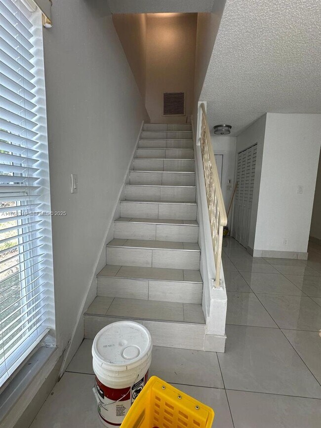 Building Photo - 700 SW 80th Terrace