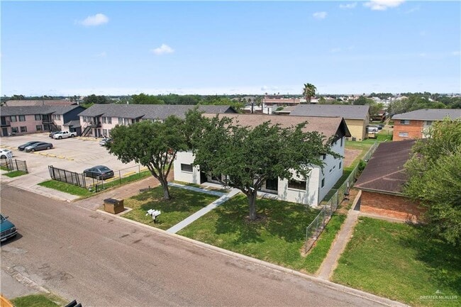 Building Photo - 211 Gastel Cir
