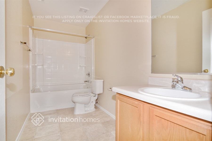 Building Photo - 17325 N 185th Dr