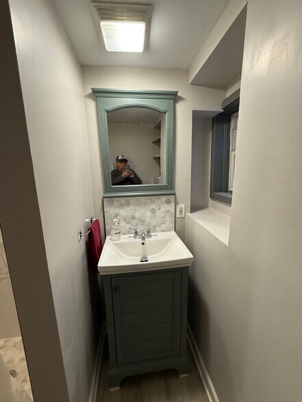 Building Photo - 2223 S Troy St