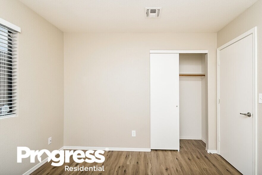 Building Photo - 5493 S Via Guayaquil