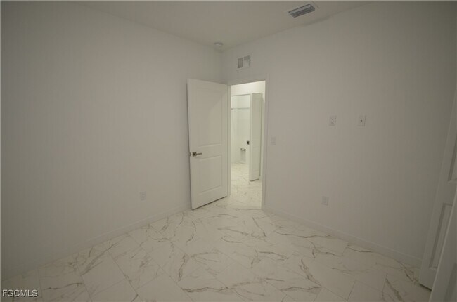 Building Photo - 2181 Mitchell Ct