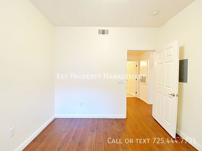 Building Photo - 3825 Juno Beach St