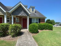 Building Photo - PRE-LEASING FOR AUGUST 2 2026! FENCED IN BACK YARD! 1/2 Off Deposit!