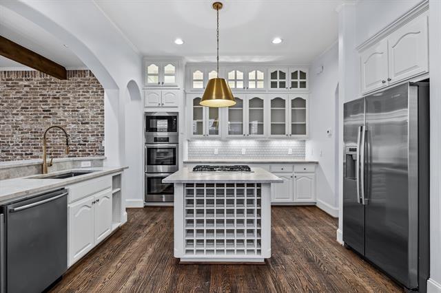 Building Photo - 4318 University Blvd