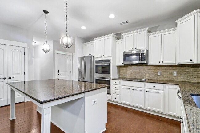 Building Photo - Beautiful Low Country Home in Rose Dhu!