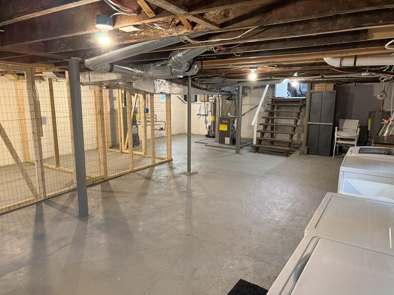 Basement - 309 W Holly Oak Rd