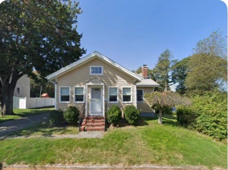 Building Photo - 30 Elm Ave