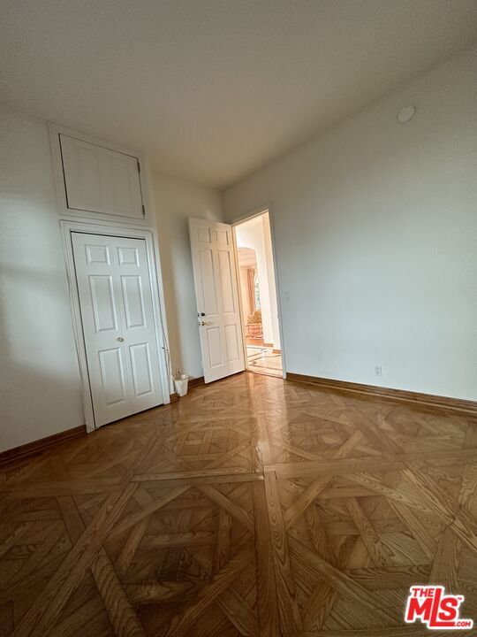 Building Photo - 623 Palisades Ave