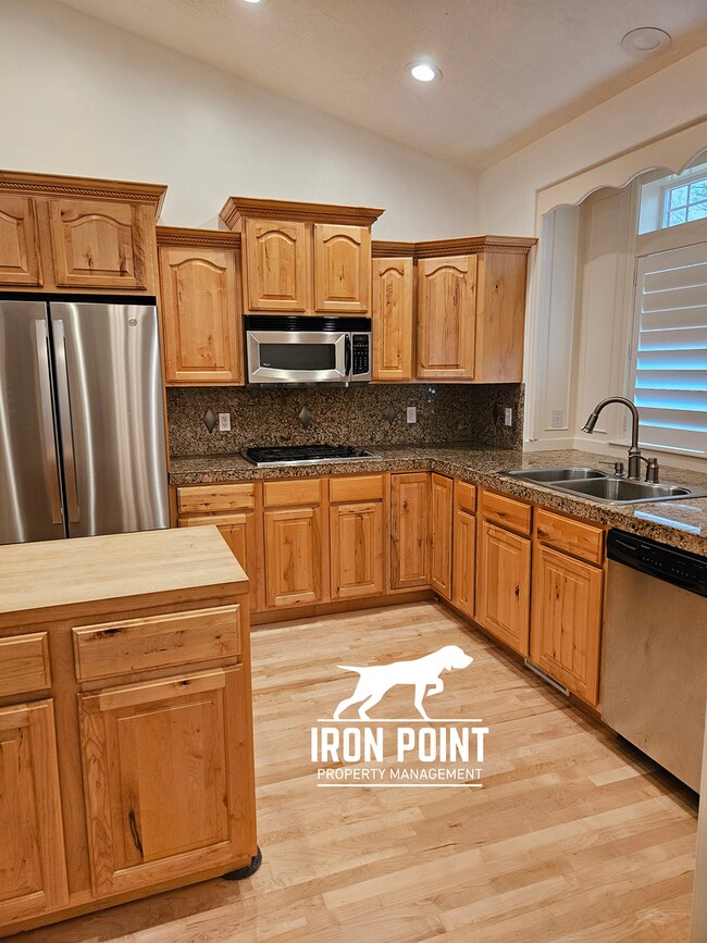 Building Photo - 3bed/2bath in sought after Nampa neighborhood w/3 car garage and large bonus room.