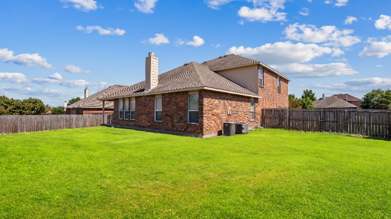 Building Photo - 1739 Summerwood Ln