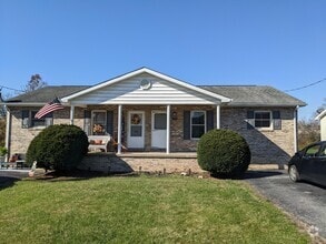 Building Photo - 258 Miller Dr