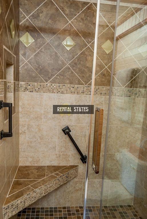 Primary Photo - 5 bedroom in Makanda IL 62958