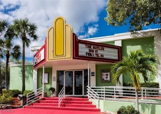 Building Photo - 608 SE 6th St