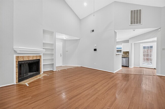 Building Photo - 10419 Appleridge Dr