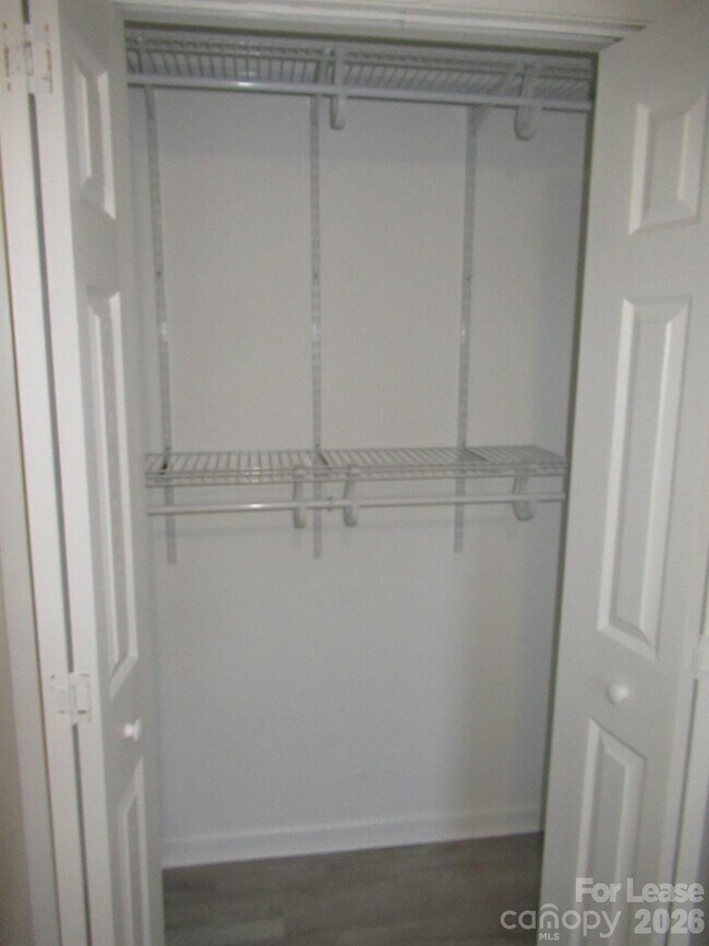 Building Photo - 1771 River Rd