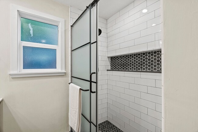 Building Photo - 37 Portola Ave