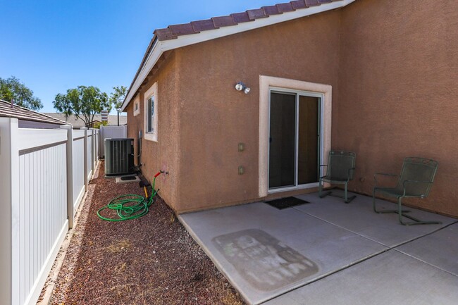 Building Photo - Single Story 3 Bedroom Home In Southwest G...