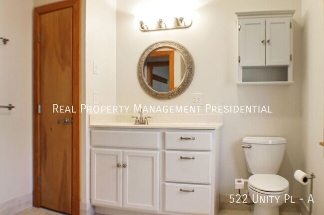 Building Photo - 522 Unity Pl