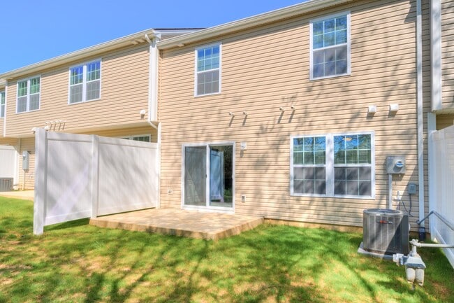 Building Photo - Available for the 2026-2027 leasing term