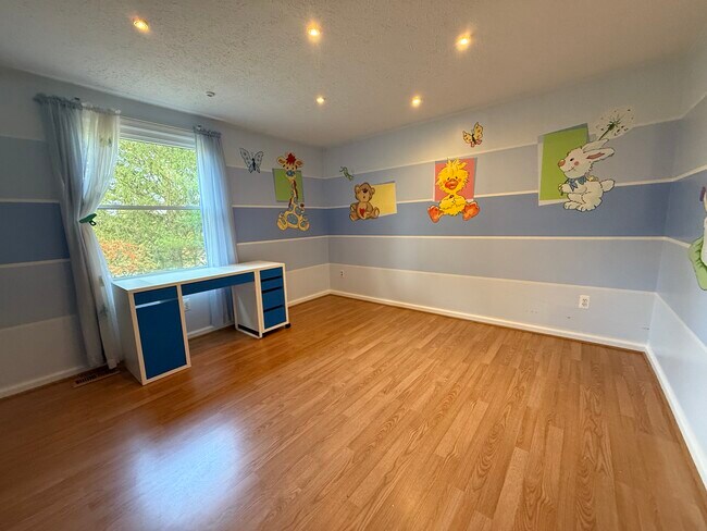 Building Photo - 11 Honeybell Ct