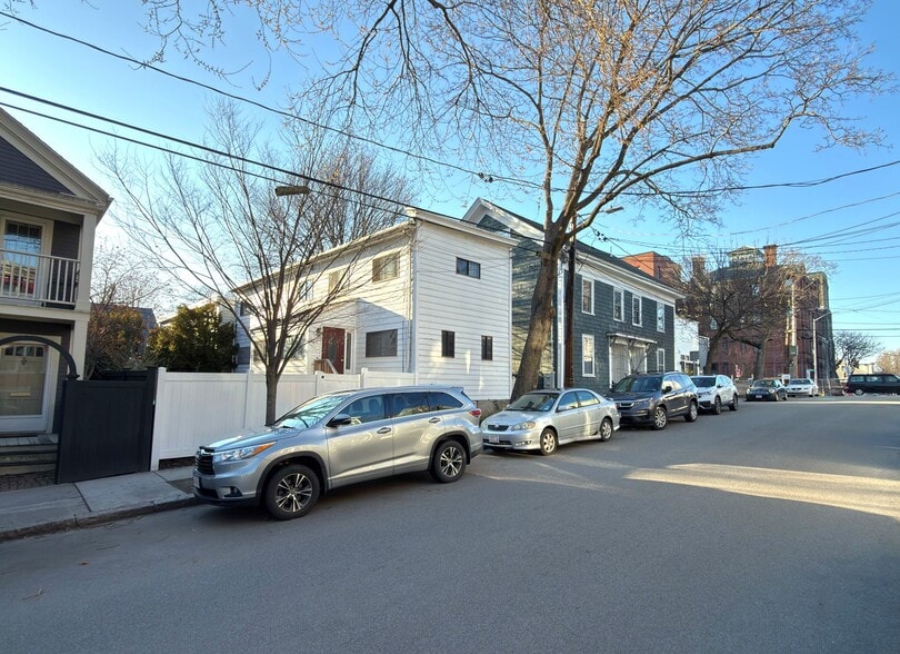 Building Photo - 61 6th St