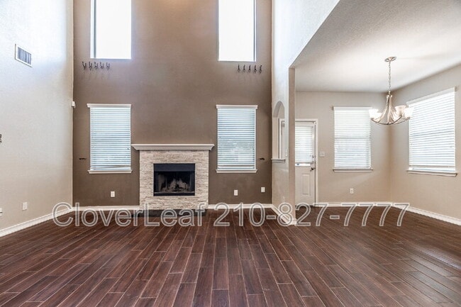 Building Photo - 213 Tumbleweed Run