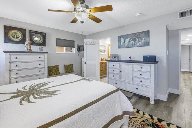 Building Photo - 800 Madonna Blvd