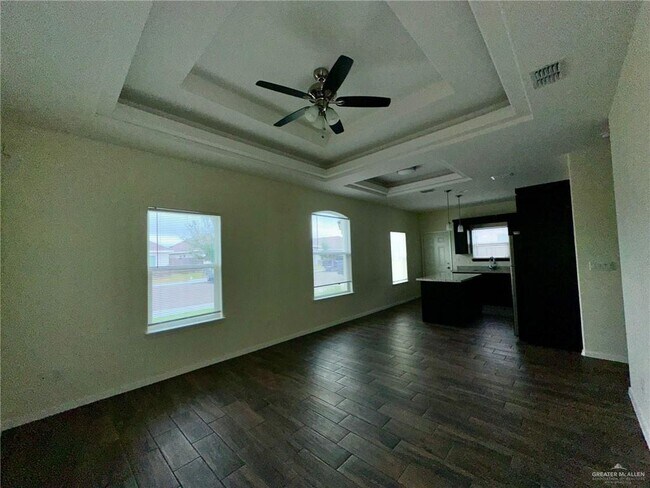 Building Photo - 17 Downing Ave