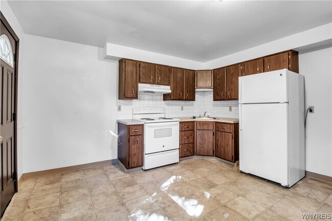 Building Photo - 247 Glenhaven Dr