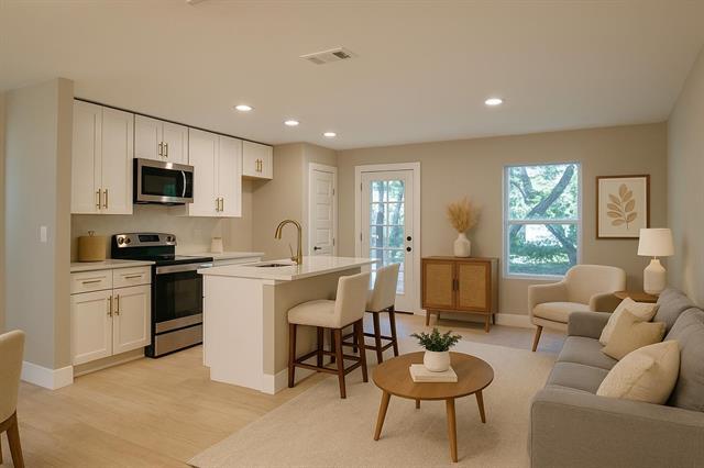 Building Photo - 2148 Kathleen Ave