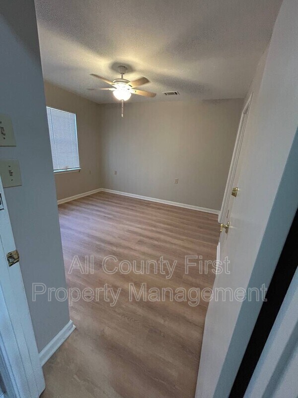 Building Photo - 69 Meldon Ave SE