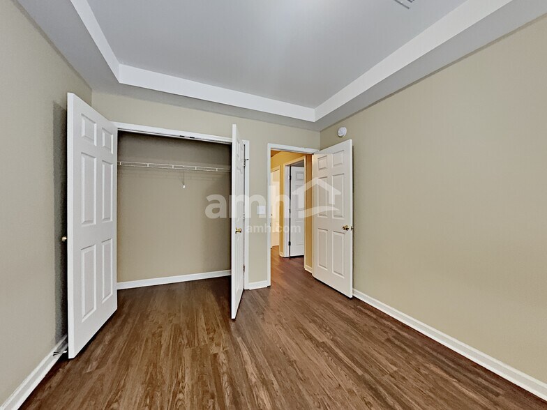 Building Photo - 1209 Bending Creek Dr