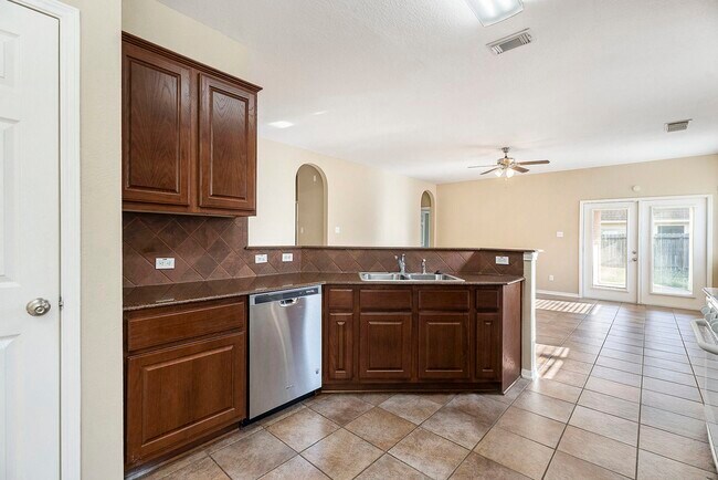 Building Photo - 6185 Galloway Ln