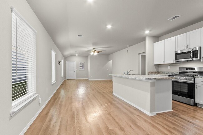 Building Photo - 2637 Shady Cedar Ct