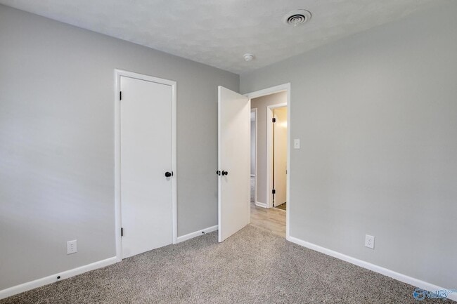 Building Photo - 629 Dawson Terrace NW