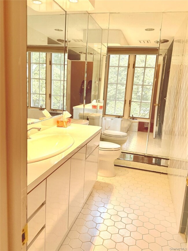 Building Photo - 30 Dogwood Rd