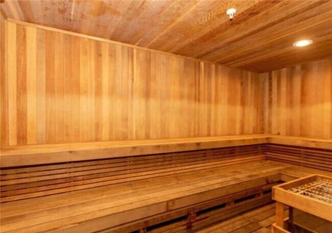 Building Photo - 3000 S Ocean Dr