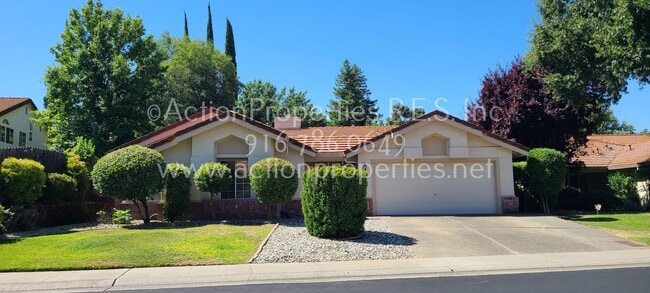 Building Photo - Woodcreek High School Walking Distance, West Roseville Single Story, , 4 Bed 2 Bath Large yard wi...