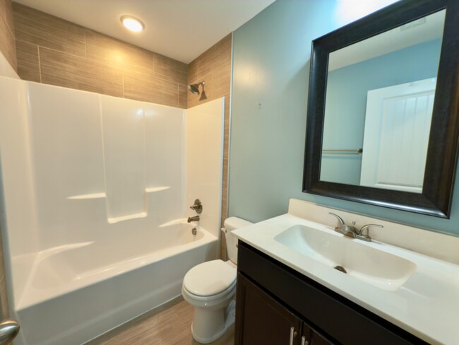 Building Photo - 1325 Millet Dr