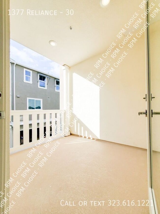 Building Photo - 1377 Reliance-30