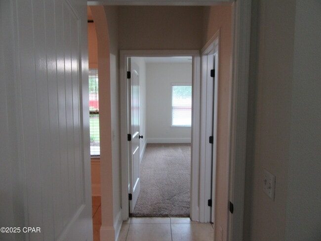 Building Photo - 114 Lake Merial Shores Dr