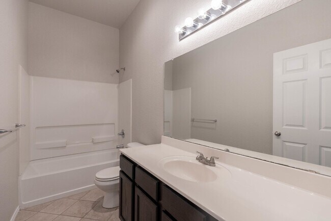 Building Photo - 9802 Vandenberg Way