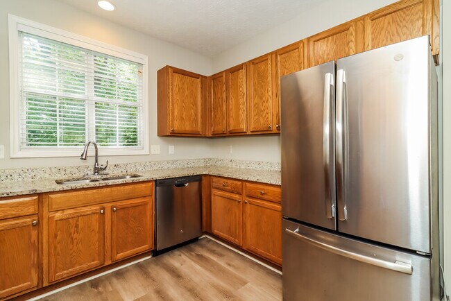 Building Photo - 7106 Hillcrest Chase Dr SW